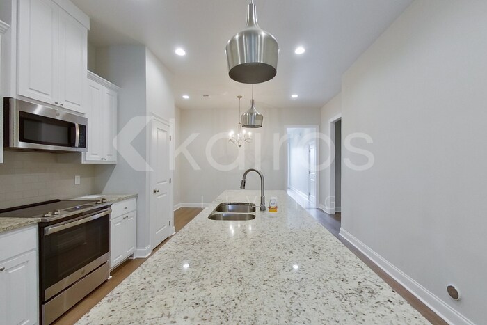 Building Photo - 15703 Boothy Ln