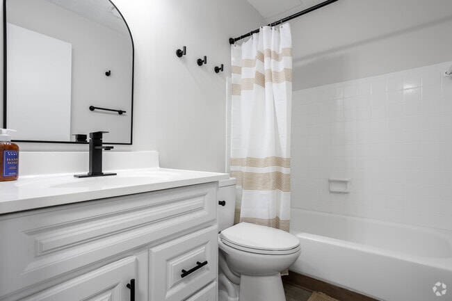 Bathroom - Stone Lodge Apartments