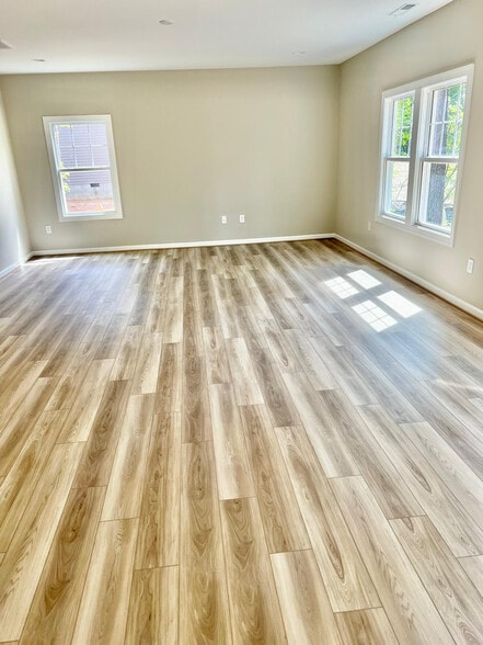 Building Photo - Room in Single Family Home on Tawny View Ln