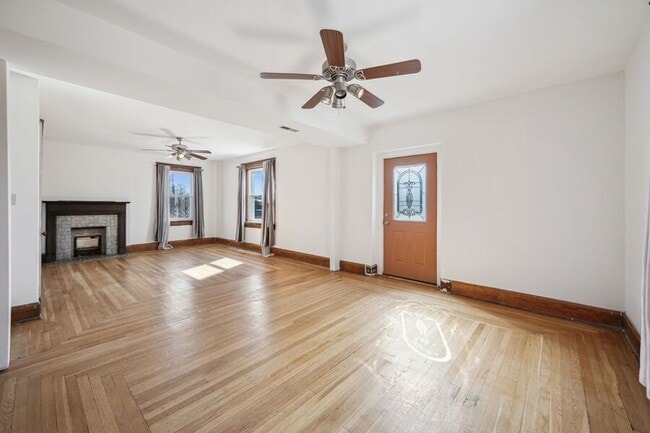 Building Photo - 228 Dorchester-
