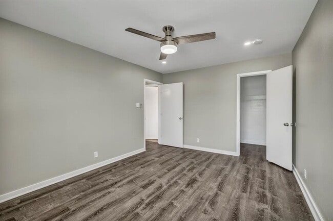 Building Photo - 2808 Skyway Cir