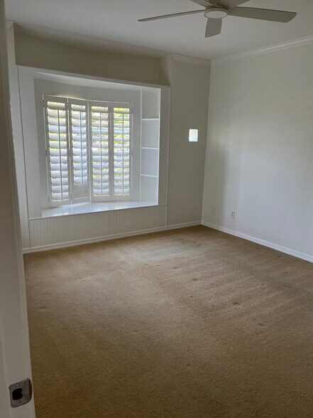 Bedroom - 4950 Bayshore Blvd