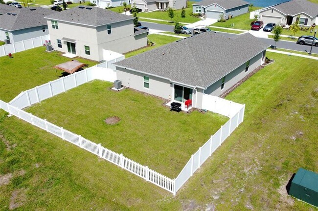 Building Photo - 404 Citrine Lp
