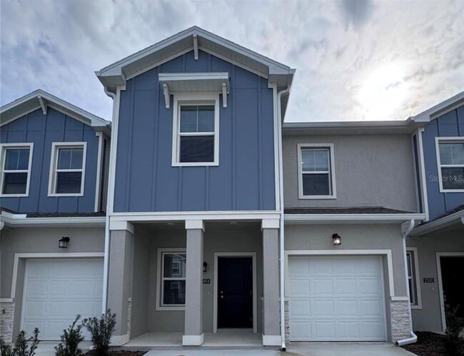 Building Photo - 2644 Skyline Lp