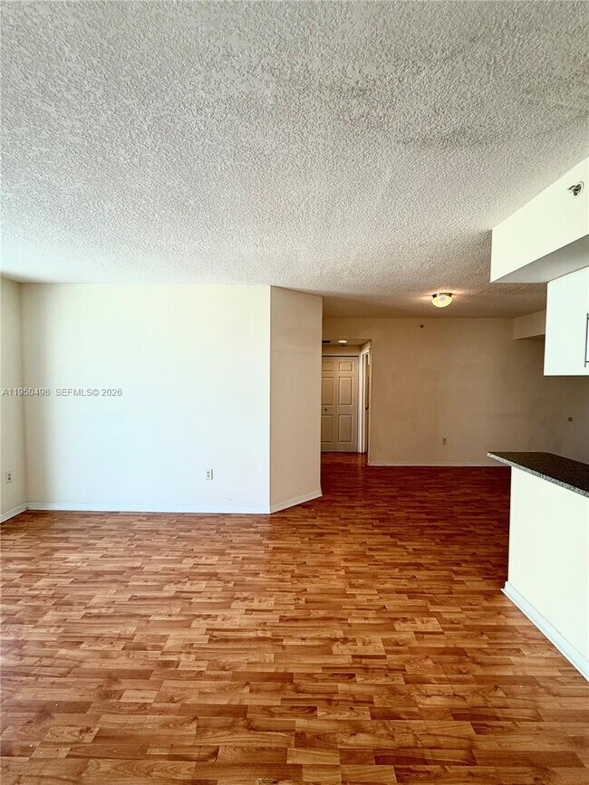 Building Photo - 275 NE 18th St