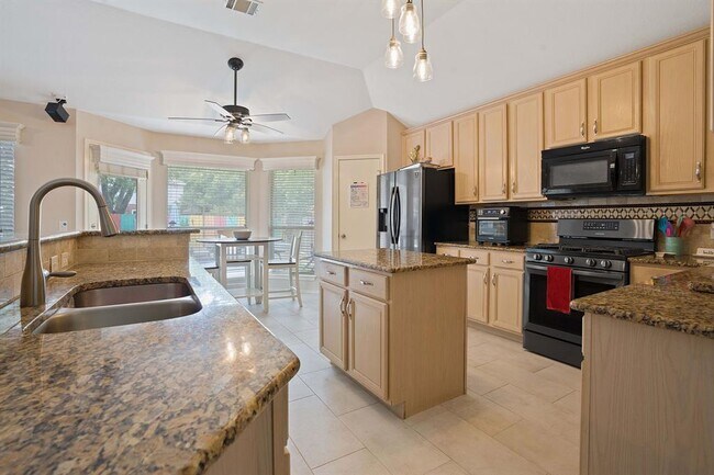 Building Photo - 1109 Red Ranch Cir