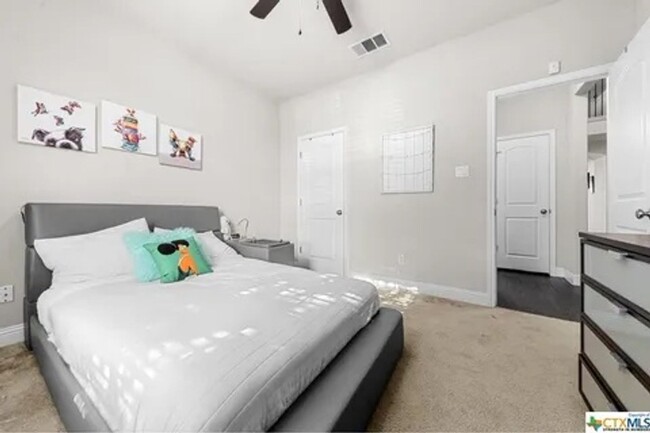 Building Photo - Spacious 4BR House in Harker Heights
