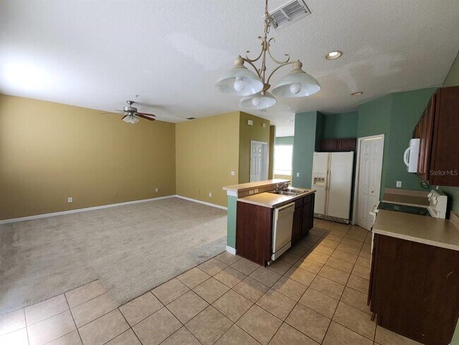 Building Photo - 10156 Vickers Ridge Dr
