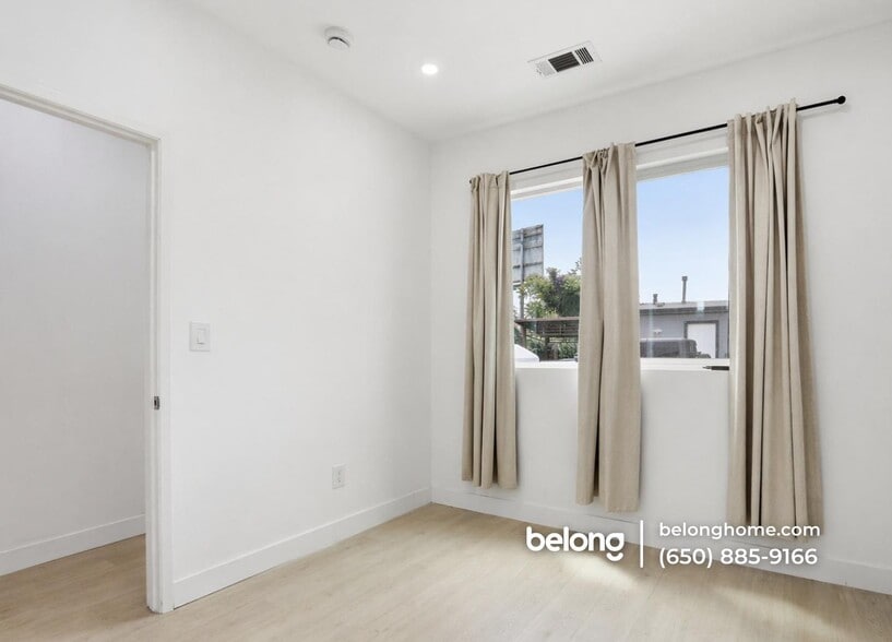 Building Photo - 1395 Vine St