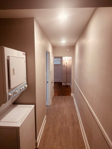 Building Photo - 3329 Ingleside Ave