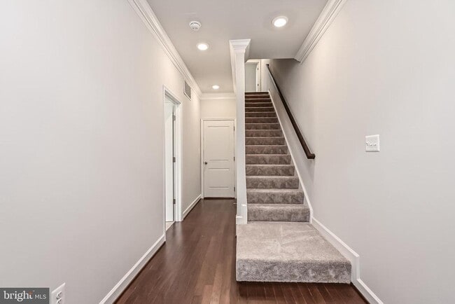 Building Photo - 4404 Fair Lakes Ct