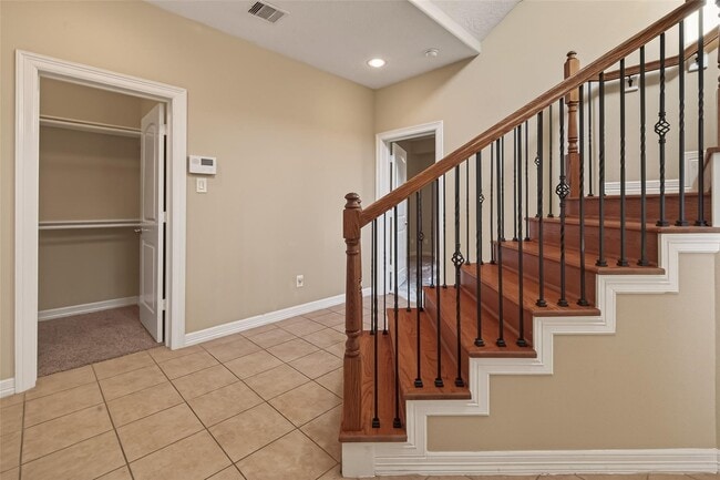 Building Photo - 2063 W 14th 1/2 St