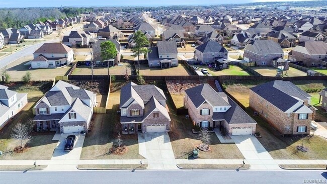 Building Photo - 522 Jeffrey Dr