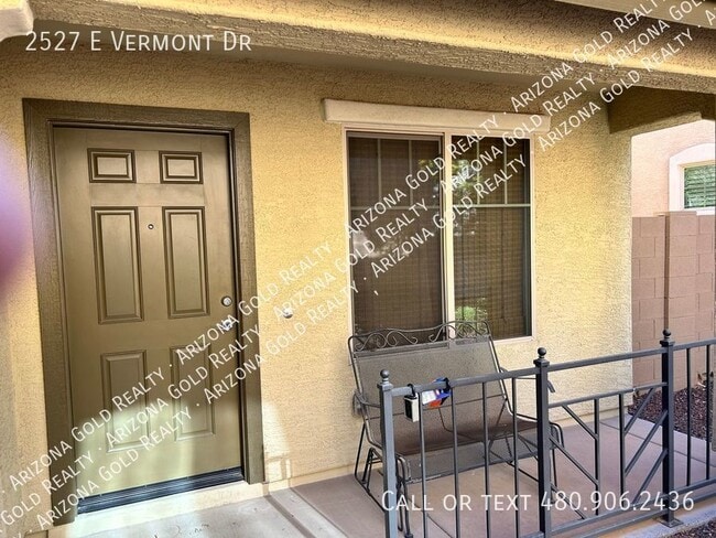 Building Photo - Cove at Vincenz