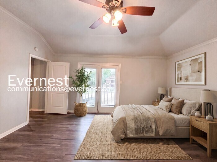 Building Photo - 7842 Royan Dr