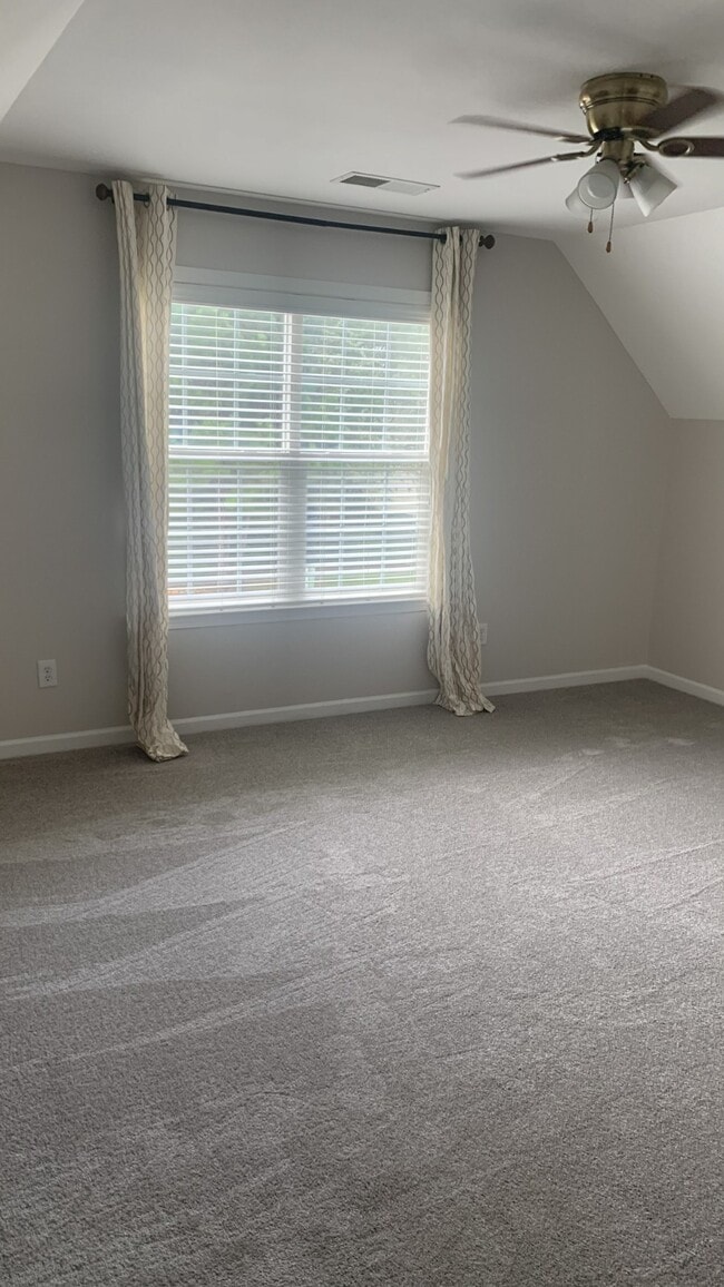 Building Photo - 11106 Knight Castle Dr