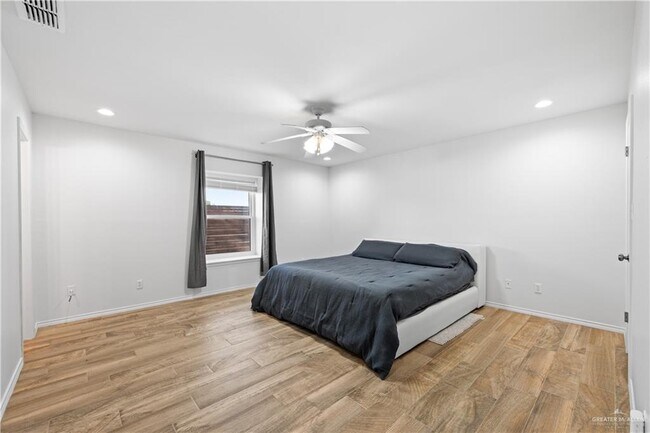 Building Photo - 4012 Auburn Ave W