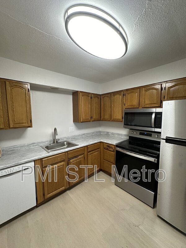 Building Photo - 4615-4617-4617 Virginia Ave