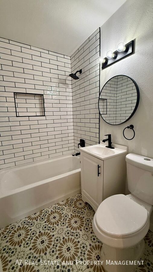 Building Photo - 3037 E Brill St