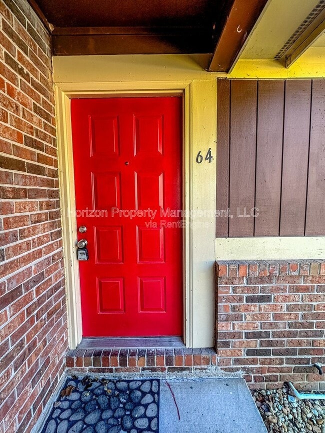 Building Photo - 64 Country Pl Ct