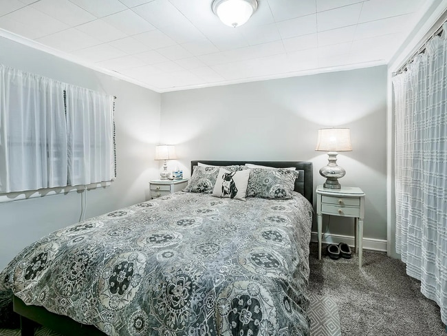 Building Photo - Updated 4 Bed 2 Bath Townhouse in Lancaster City!