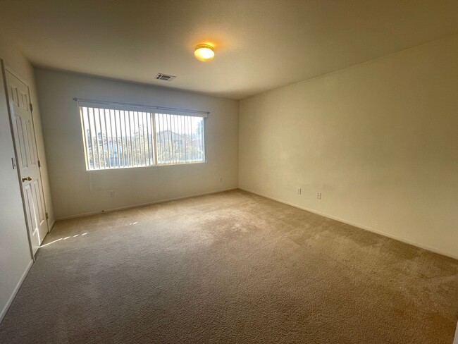 Building Photo - 9751 Ocotillo Falls Ave