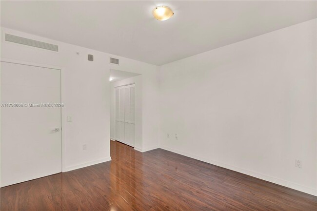 Building Photo - 7825 NW 107th Ave