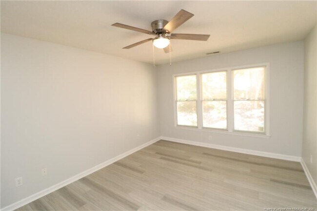 Building Photo - 310 Riverwalk Cir