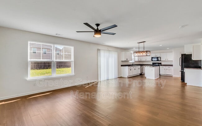 Building Photo - 40 Burnt Oak Rd