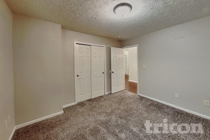 Building Photo - 5847 Mosaic Pl