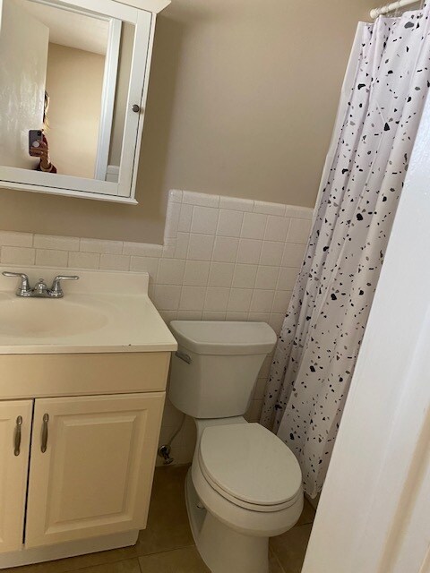 Building Photo - 1765 NE 45th St