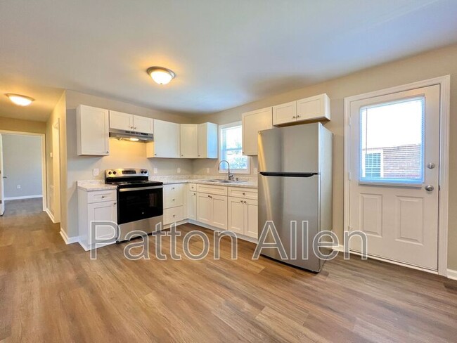 Building Photo - 1754 Meadowbrook Terrace