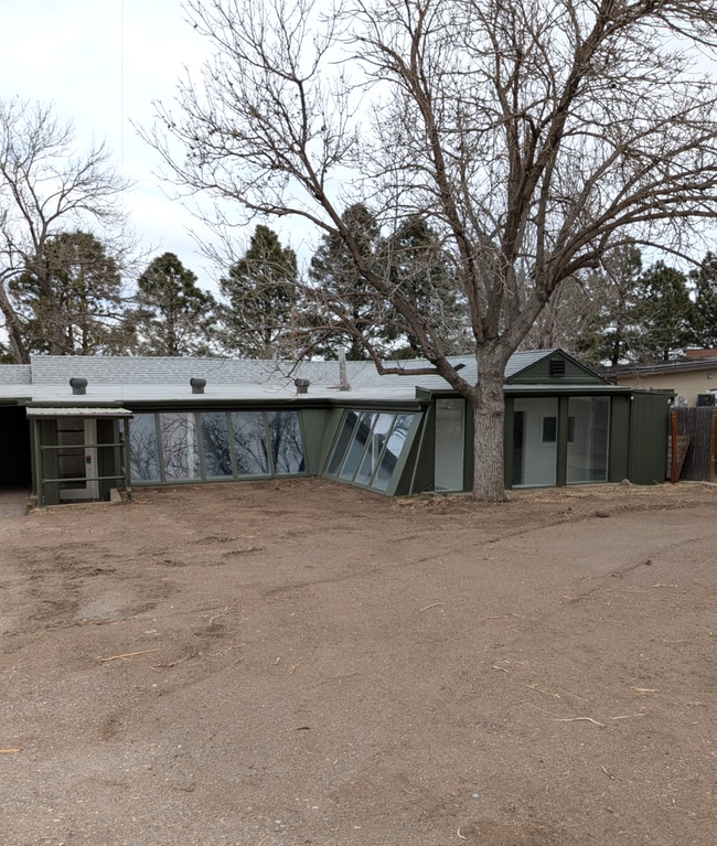 Building Photo - 8th15905