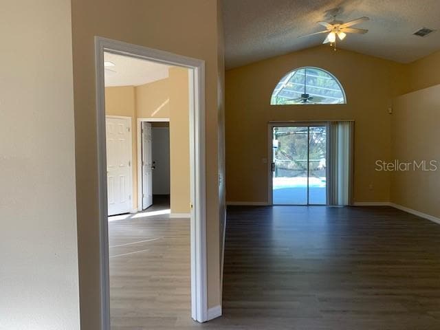 Building Photo - 429 Majesty Dr