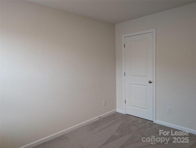 Building Photo - 9043 Lowfalls Ln