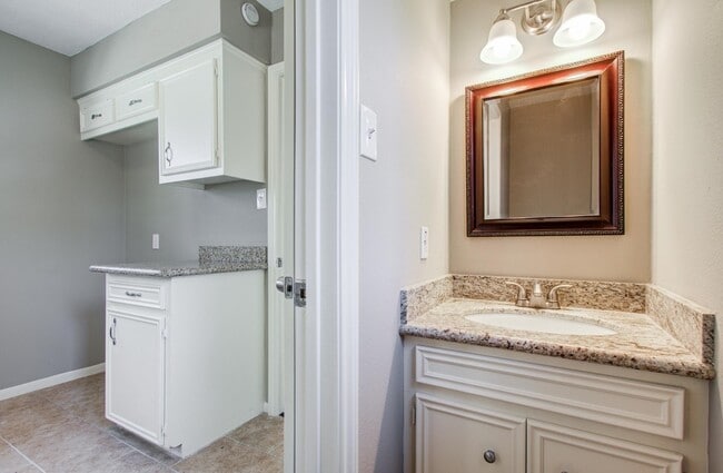 Building Photo - 1511 Calveryman Ln