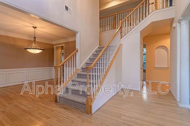 Building Photo - 1205 Carriage Park Cir