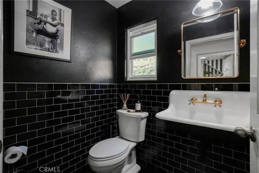 Building Photo - 7224 Bouquet Dr