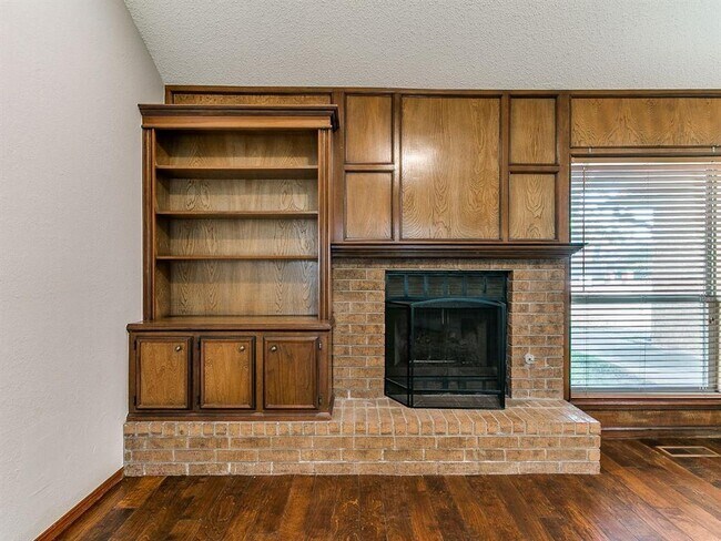 Building Photo - 4721 Persimmon Ct