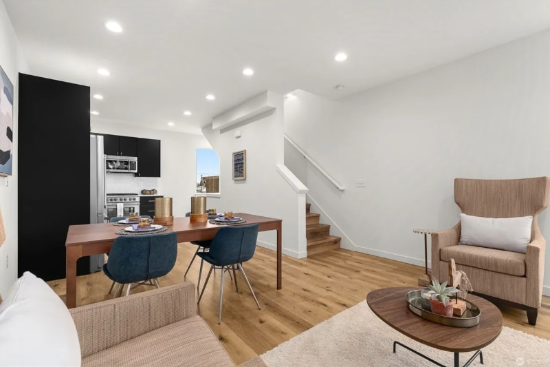 Building Photo - 9429B 18th Ave SW