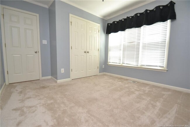 Building Photo - 5909 Royal Coach Ct