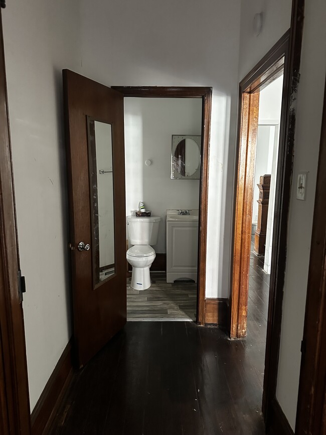 Half Bath - 918 W Marshall St