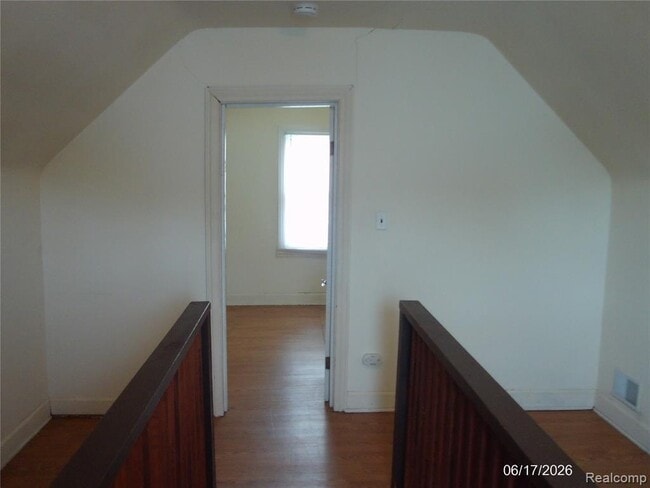Building Photo - 25627 Paige St