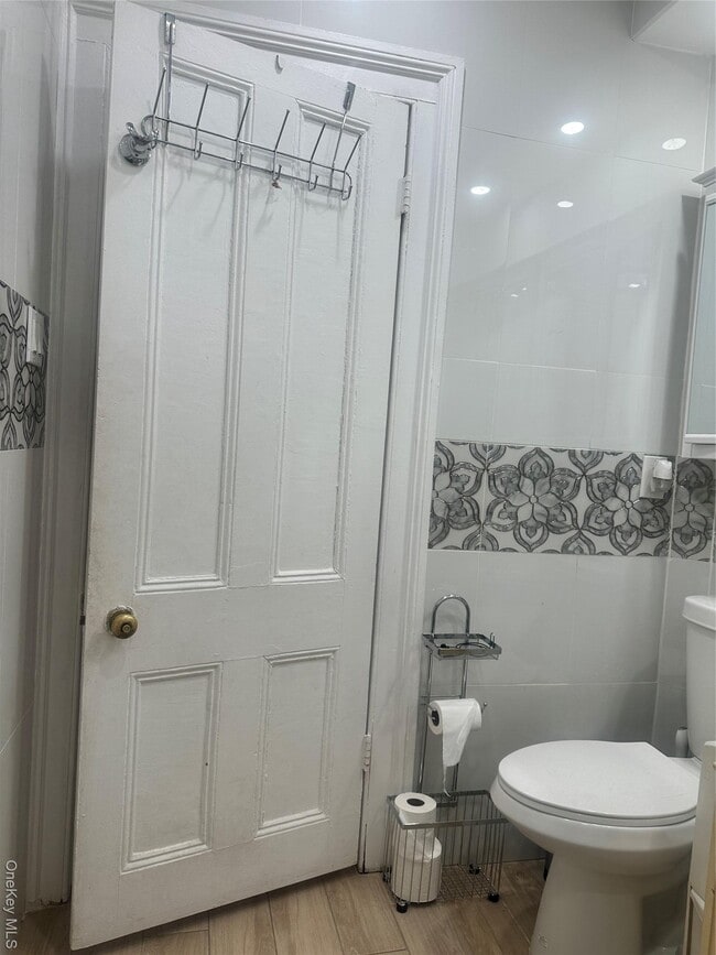 Building Photo - 125 Vanderbilt Ave