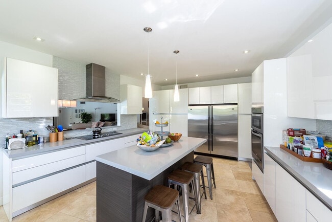 Building Photo - 6205 SW 108th St