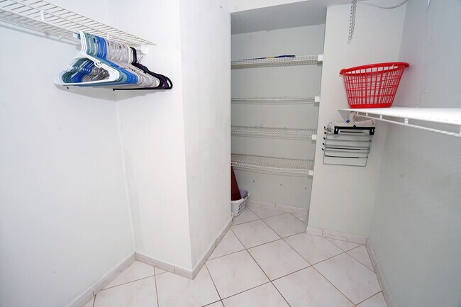 Building Photo - 600 Three Islands Blvd