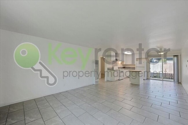 Building Photo - 6705 Greenback Ln