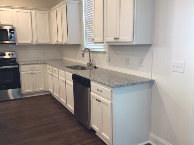 Building Photo - 210 Parkside Boulevard