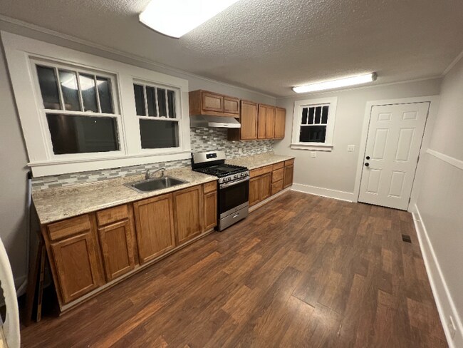 Building Photo - 3923 Carolina Beach Rd