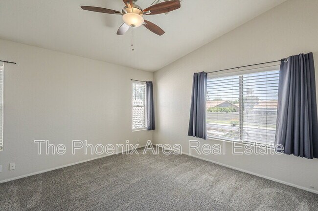 Building Photo - 1441 W Shellfish Dr